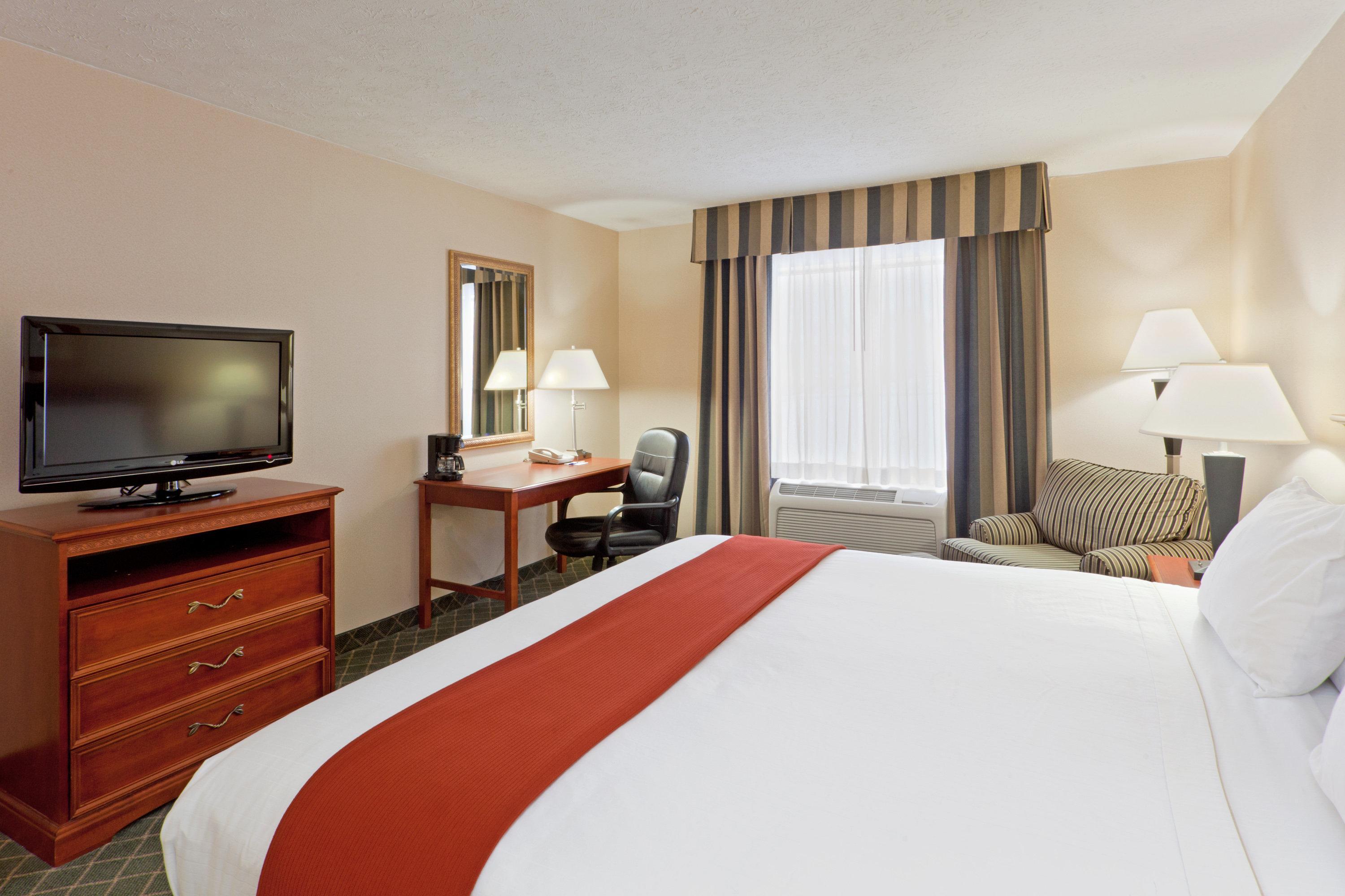 Holiday Inn Express Hotel & Suites Kent State University Exterior photo