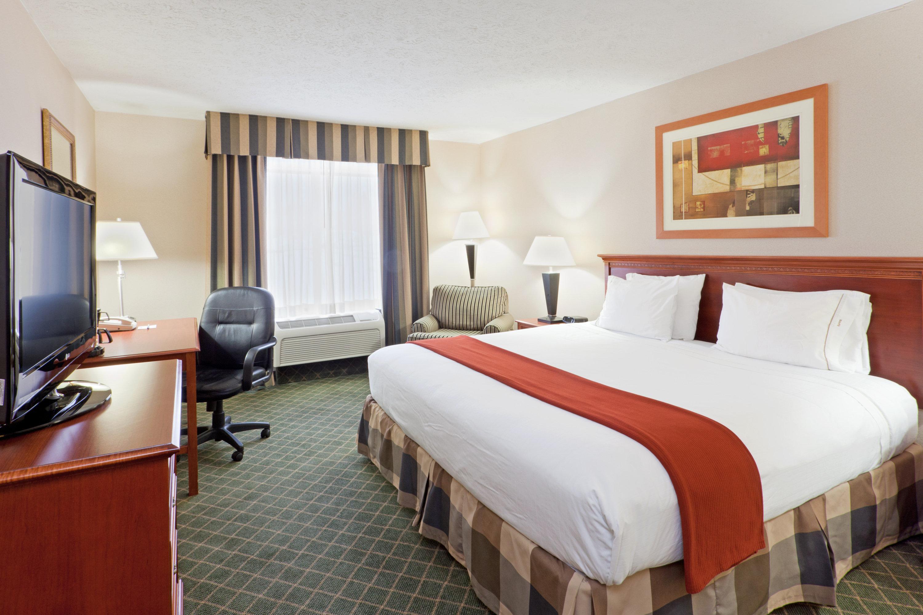 Holiday Inn Express Hotel & Suites Kent State University Room photo